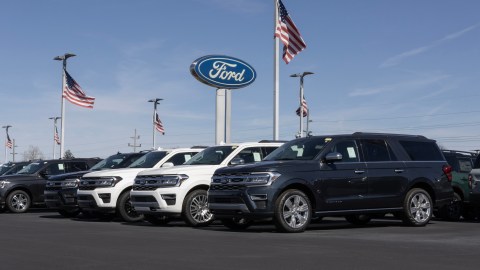 Recall de Ford 2025: ¿Tu Lincoln Navigator o Ford Mustang está en la lista?
