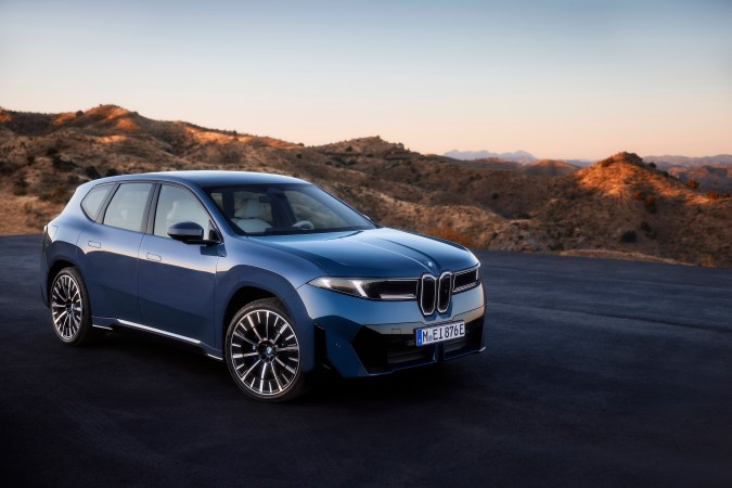BMW iX3 tiene una construcción robusta.