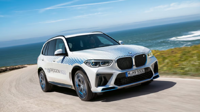 BMW iX5 Hydrogen es un modelo concepto del uso de la pila de combustible en BMW.