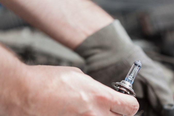 Bombillas halógenas, LED o xenón: ¿cuál es mejor?