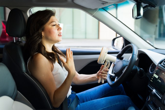 conducir en verano sin aire acondicionado