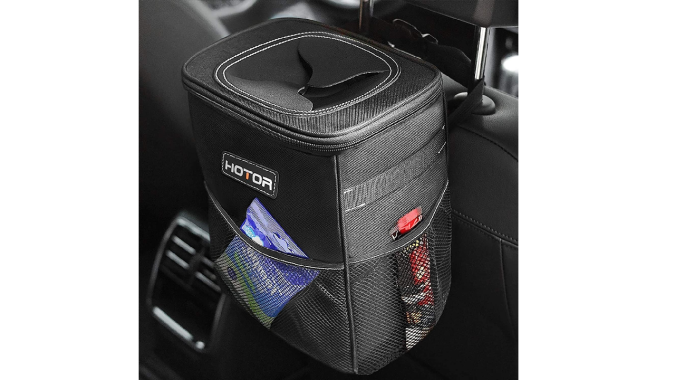 Los botes de basura para autos mantienen la limpieza en el carro.