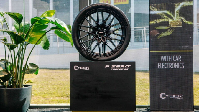 Pirelli Cyber Tyre será usado en Aston Martin.