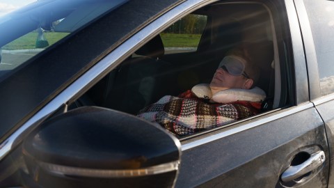 dormir en el carro