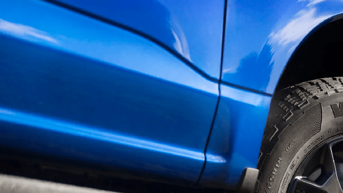 Ford F-150 Lightning STX tiene varios elementos para salir fuera del asfalto.