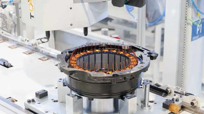 Motor híbrido HR12 GLP usa inyección directa y generador de 48 voltios.