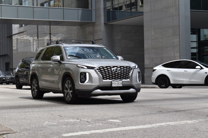 Hyundai Palisade sufre un fuerte retiro de más de 500 mil unidades.