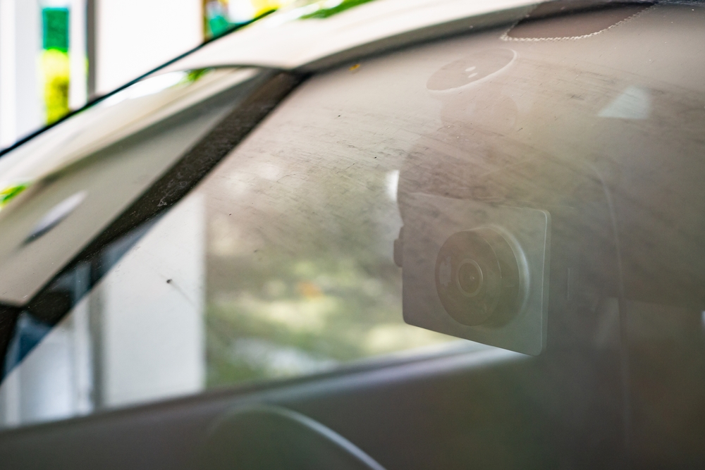 Evita errores al instalar tu dash cam delantera con esta guía.