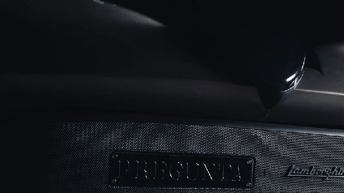 Lamborghini Pregunta tiene un diseño inspirado en aviones de combate.