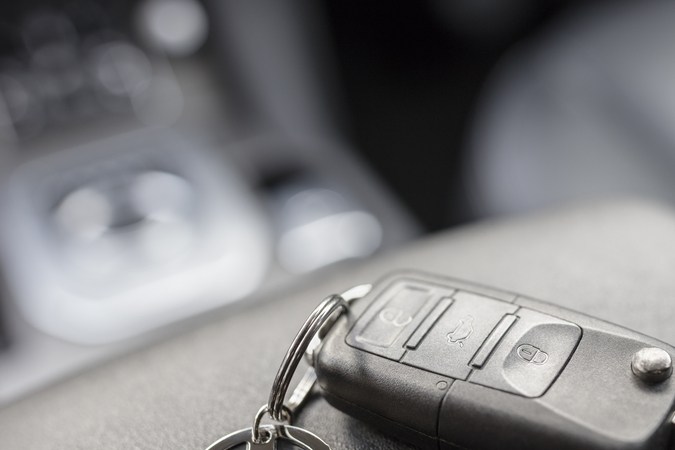 Personaliza con regalos para aficionados a los coches en 2025.