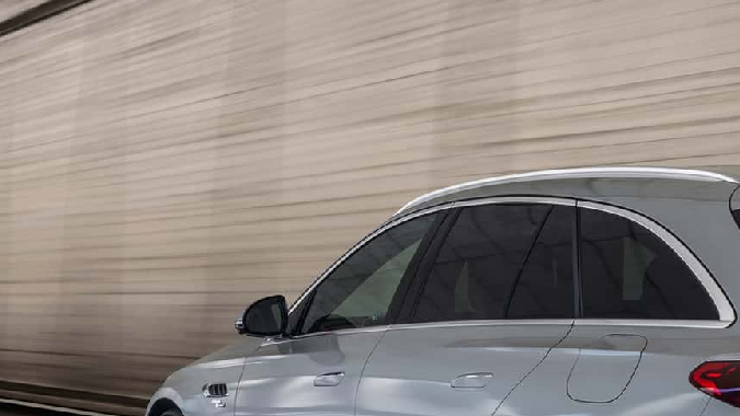 Mercedes-AMG E 53 Hybrid Wagon 2026 tiene una potencia de 600 caballos de fuerza.