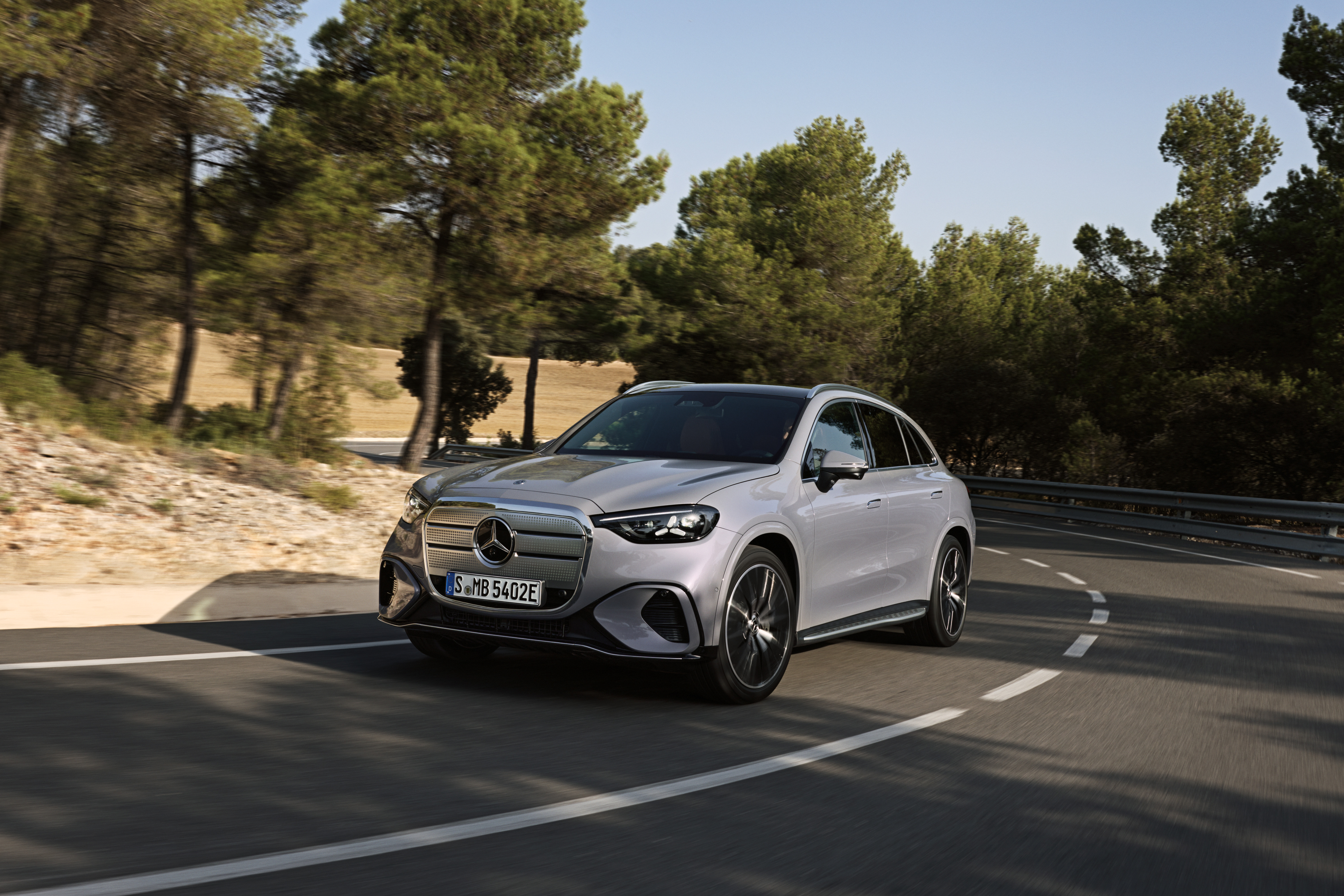 Mercedes-Benz GLC EQ 2026 tiene una nueva tecnología que da más de 400 millas de autonomía.