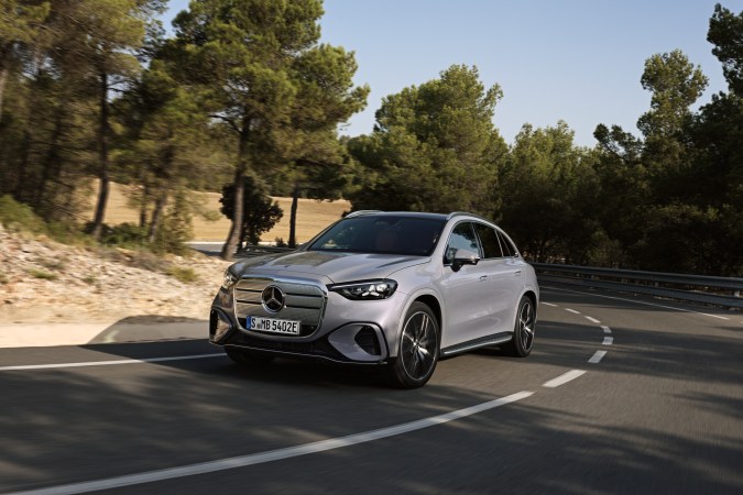 Mercedes-Benz GLC EQ 2026 tiene una nueva tecnología que da más de 400 millas de autonomía.