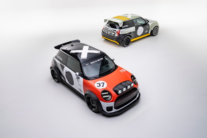 Mini JCW x Deus presenta detalles de la colección Deus Ex Machina.