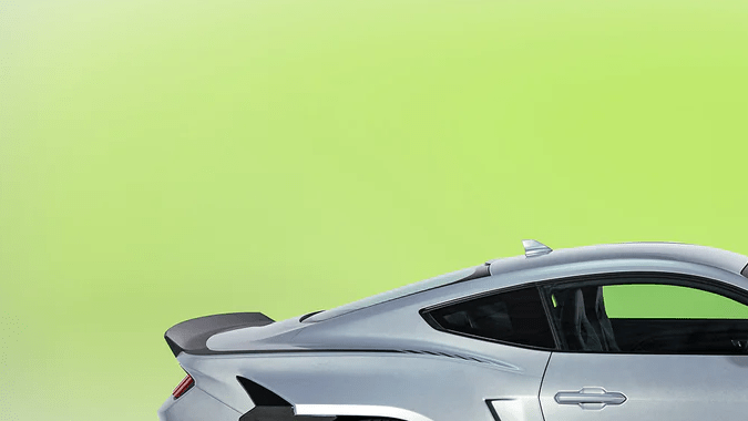 RTR Mustang Spec 5 2026 tiene una altura del suelo más baja.