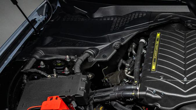 RTR Mustang Spec 5 2026 tiene un motor V8 que genera más de 800 caballos de fuerza.