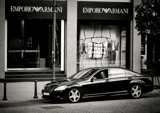 Giorgio Armani y autos: Colaboraciones que marcaron época.