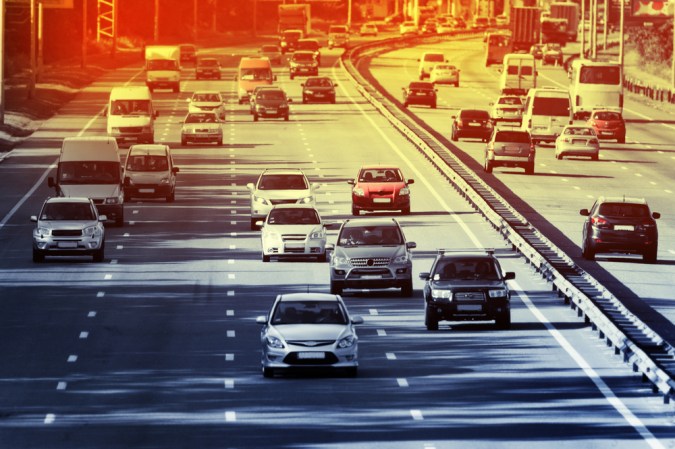 Estrategias efectivas contra conductores que hacen tailgating.