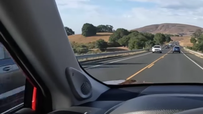 Toyota Corolla Cross 2026 tiene elementos como el control de crucero.