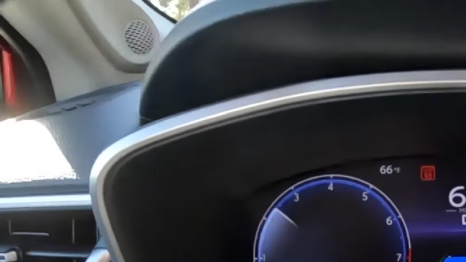 Toyota Corolla Cross 2026 tiene una conducción estable.