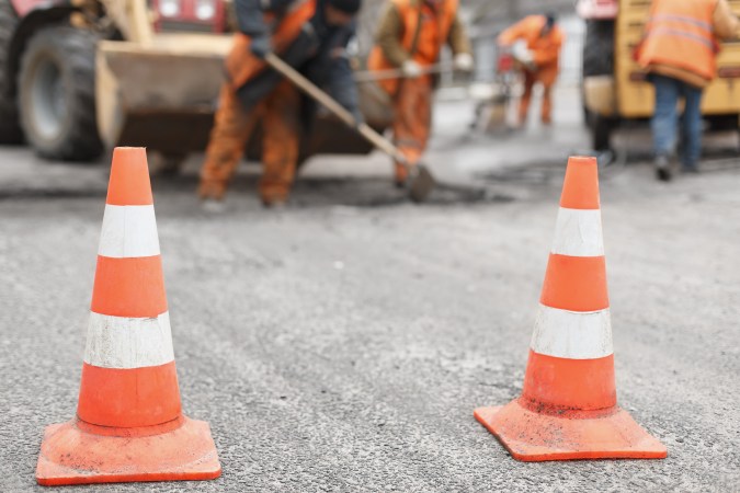 zona en construcción de seguridad intensiva
