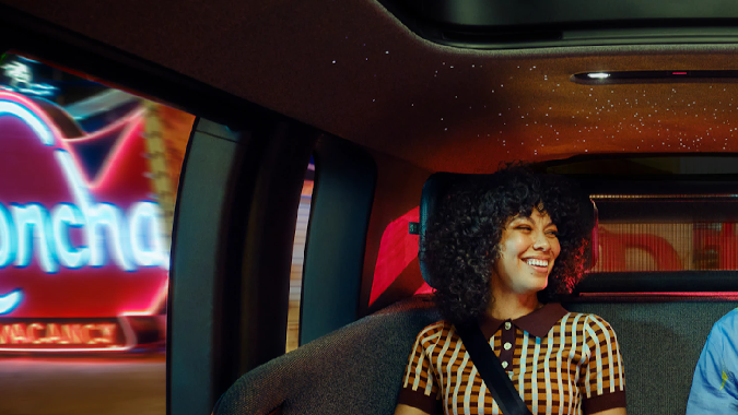 Zoox Robotaxi tiene capacidad para cuatro personas.