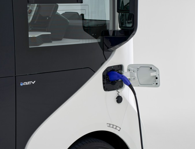 Conoce el autobús sci-fi de Toyota