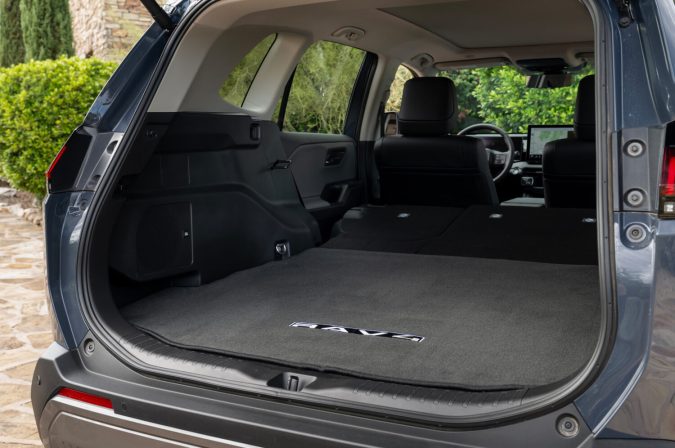 Toyota RAV4 2026 tiene un gran espacio interior