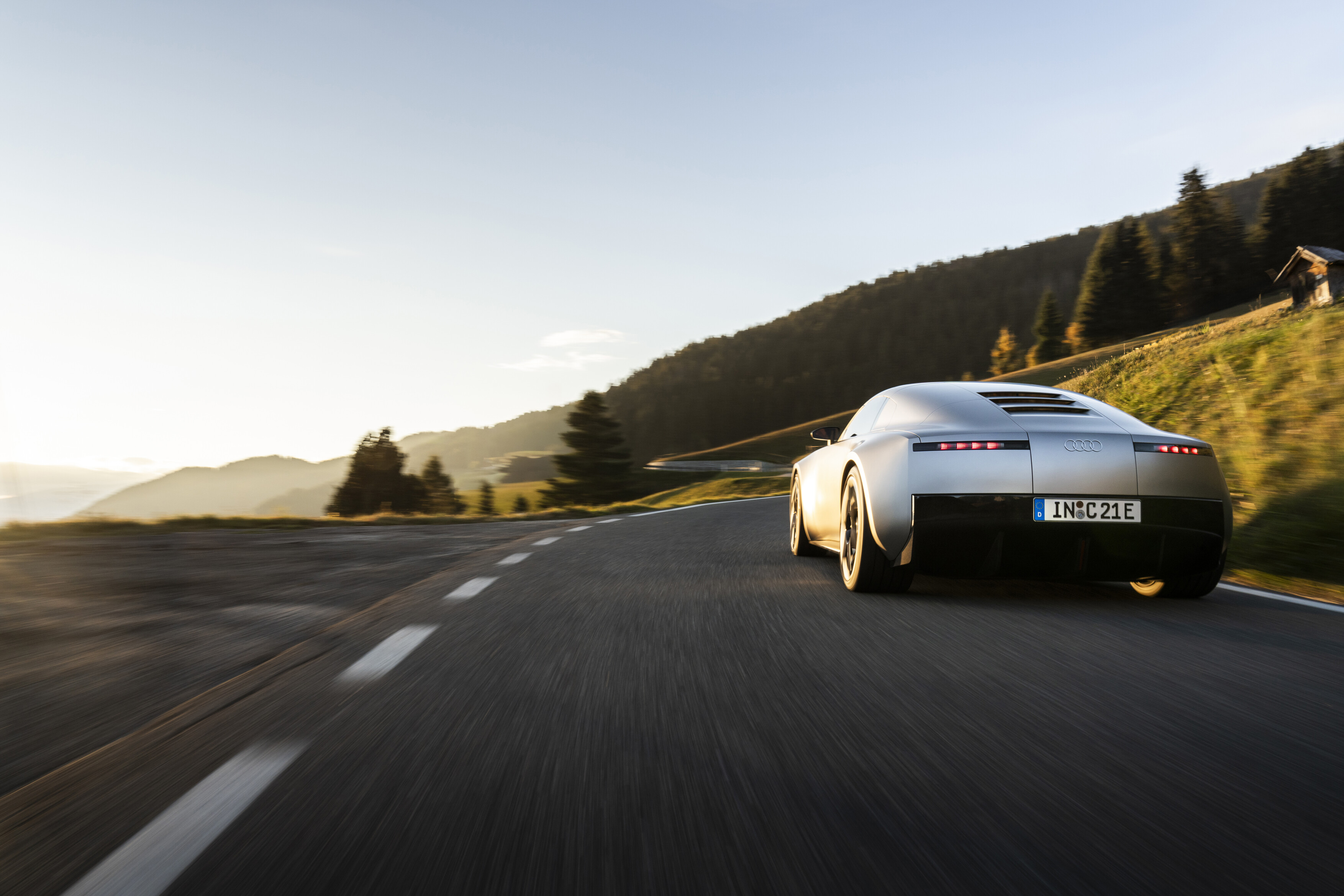 Audi Concept C se deja ver en las carreteras.