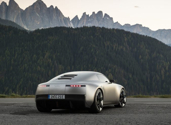 Audi Concept C tiene un diseño moderno con aspecto retro.