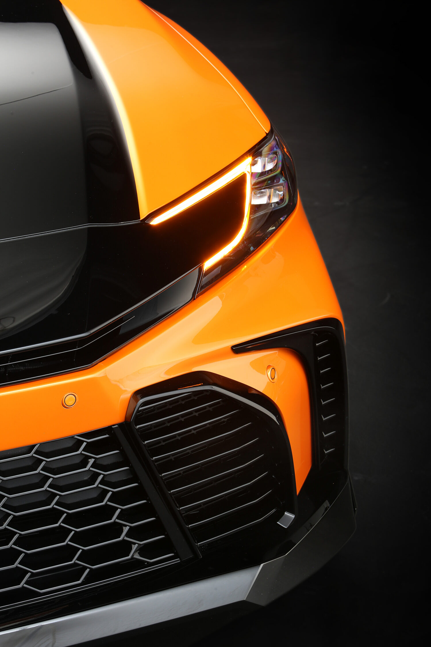 Toyota Camry GT-S Concept SEMA 2025 tiene detalles aerodinámicos para competencia.