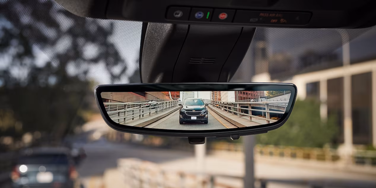 Beneficios Gemini en OnStar: respuestas rápidas y seguras para vehículos antiguos.