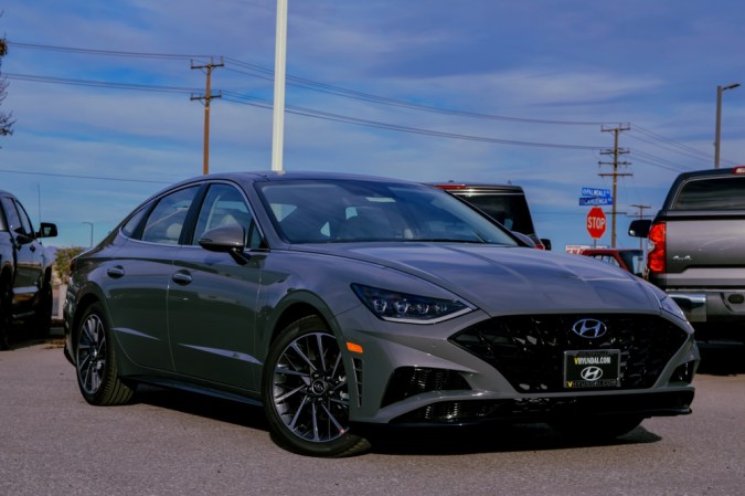 Hyundai Sonata 2020 de color gris