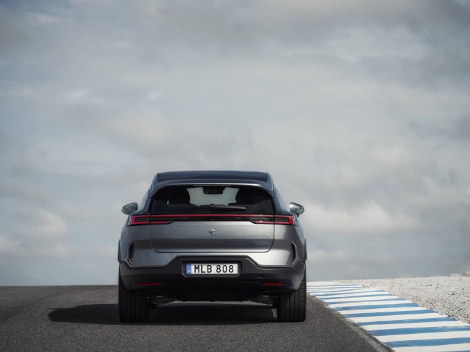Polestar 3 2026 tiene un buen rendimiento en carretera.