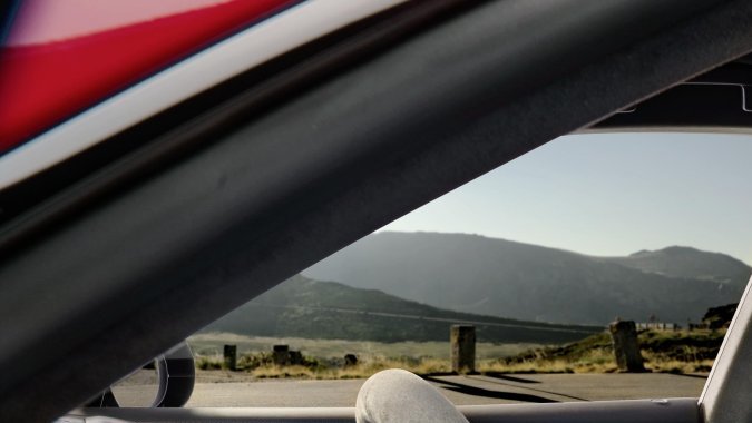 Porsche Macan GTS eléctrico 2026 tiene varios acabados en su interior.