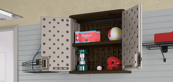 Gabinete Suncast Heavy-Duty Resin Cabinet. montado en la pared