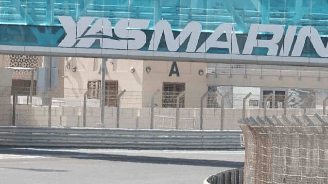 La A2RL corre en el circuito de Yas Marina en Abu Dhabi.