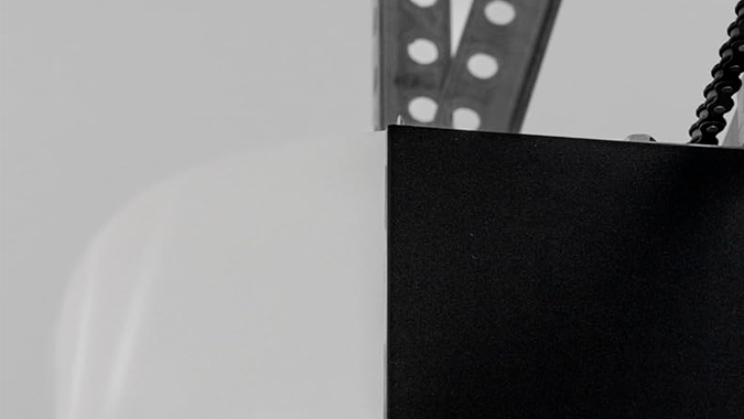 El abridor de puerta de garaje de Genie es uno de los más populares.