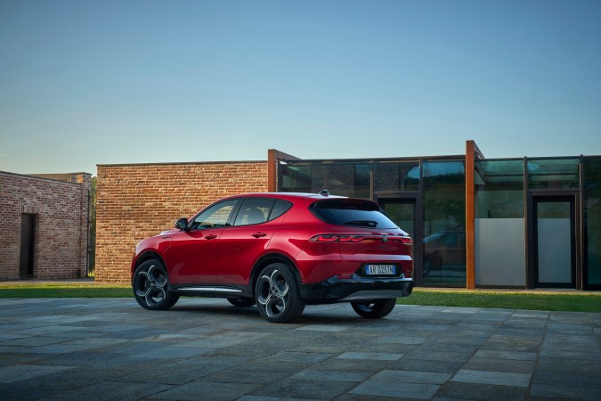 Alfa Romeo Tonale 2026 refleja más deportividad.