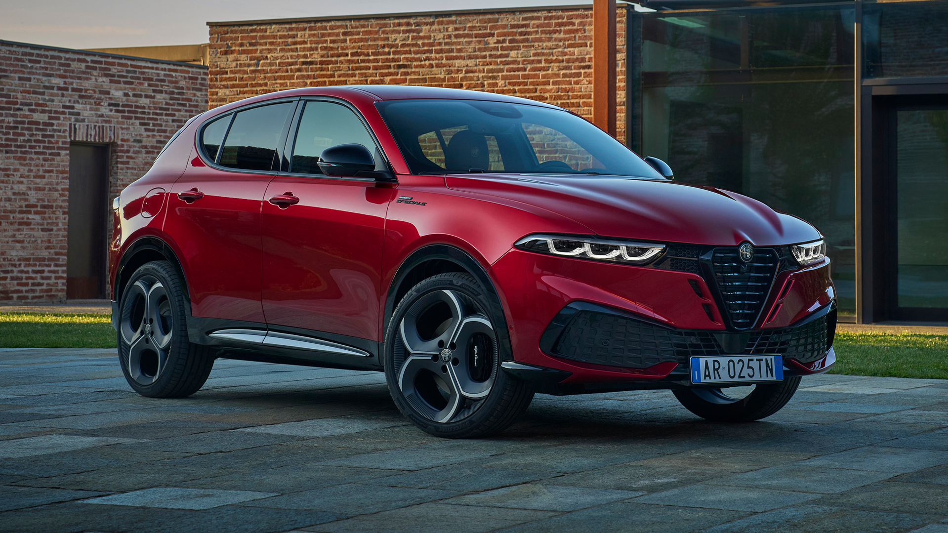 Alfa Romeo Tonale 2026 tiene nuevas opciones de colores.