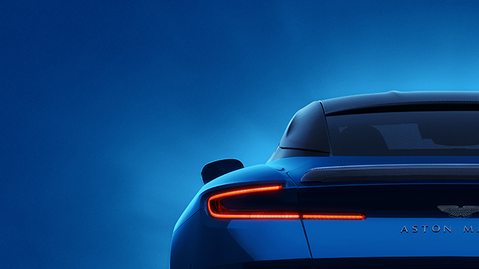 Aston Martin DB12 S se añadió un alerón trasero fijo.