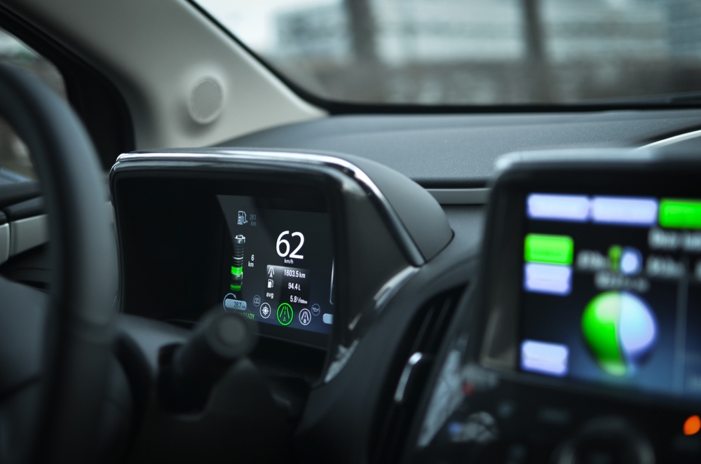 Mostrar en el tablero de mandos del coche híbrido