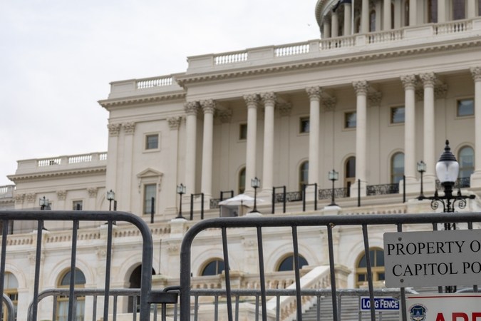 Shutdown EE.UU.: Retrasos en regulaciones EPA impactan certificaciones de autos 2026.