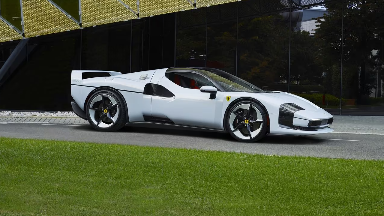 Ferrari SC40 tomó un GTB 296 como modelo base.