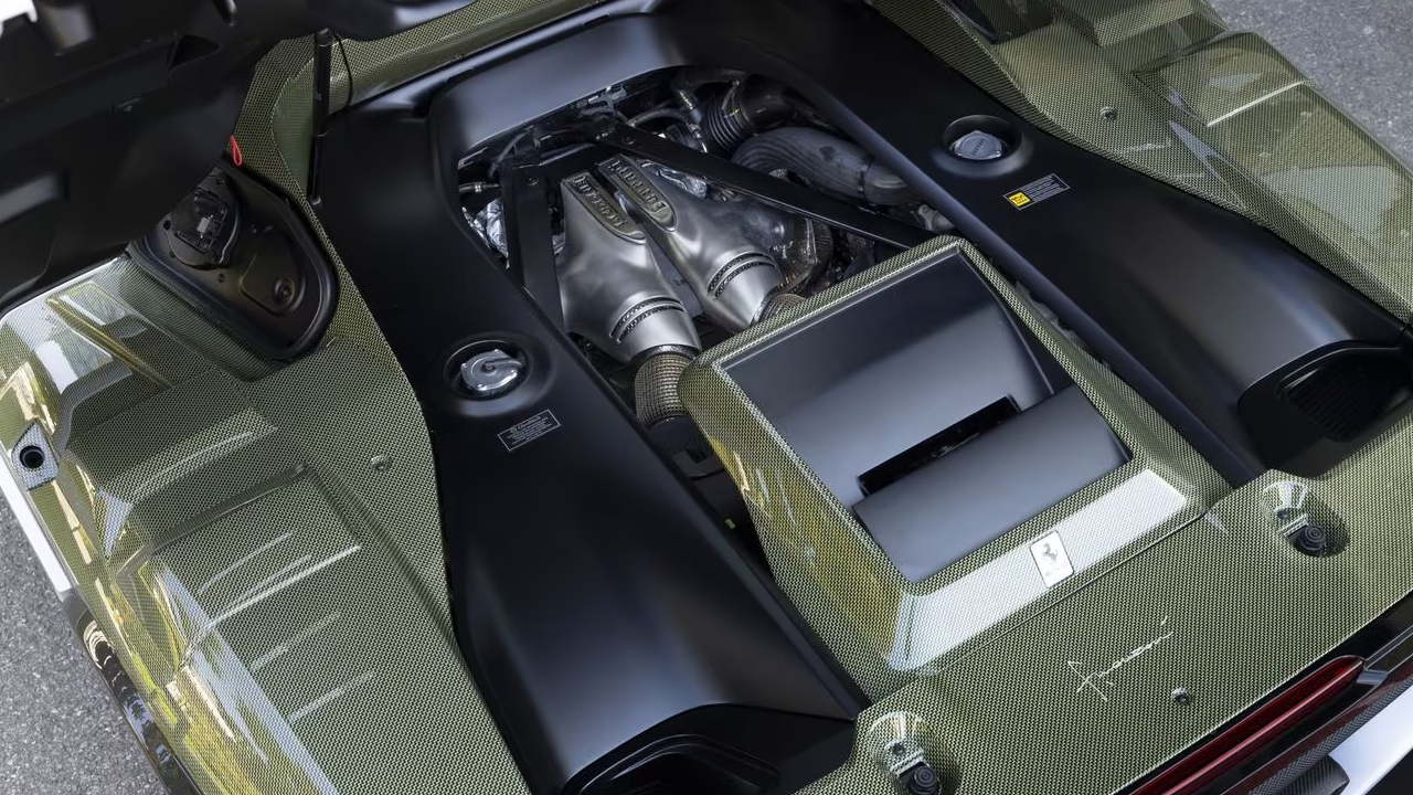 Ferrari SC40 usa el mismo motor del 296 GTB que genera 815 caballos de fuerza.