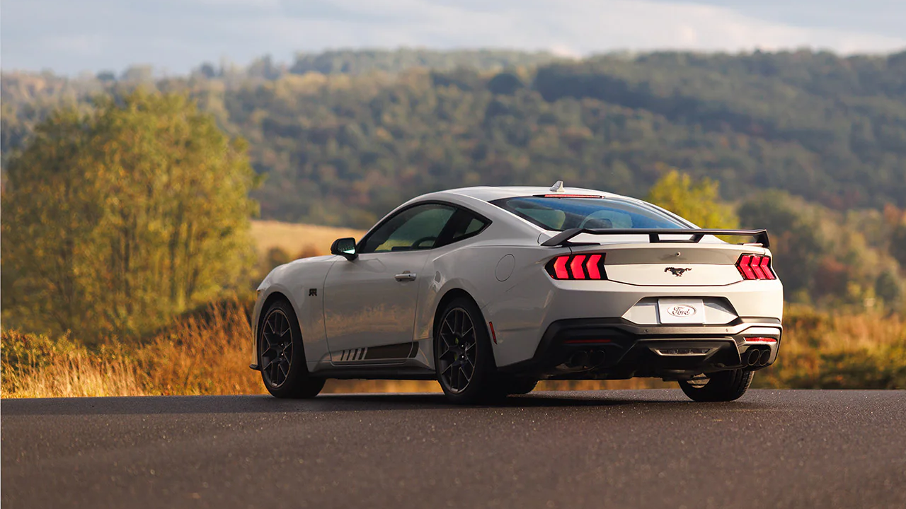 Ford Mustang EcoBoost RTR 2026 está hecho para el drifting.