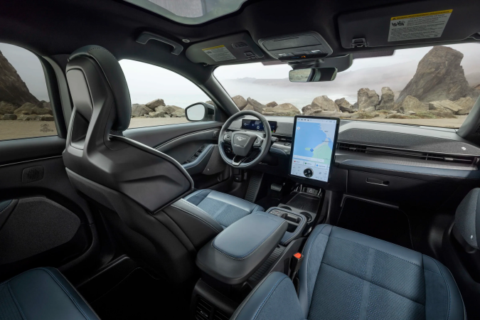 Descubre el Ford Mustang Mach-E California Special 2026: estilo y potencia eléctrica.