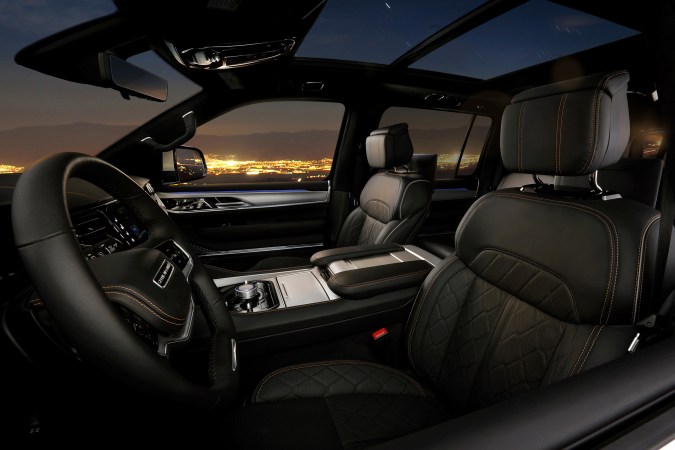 Jeep Grand Wagoneer 2026 tiene varios niveles de personalización.