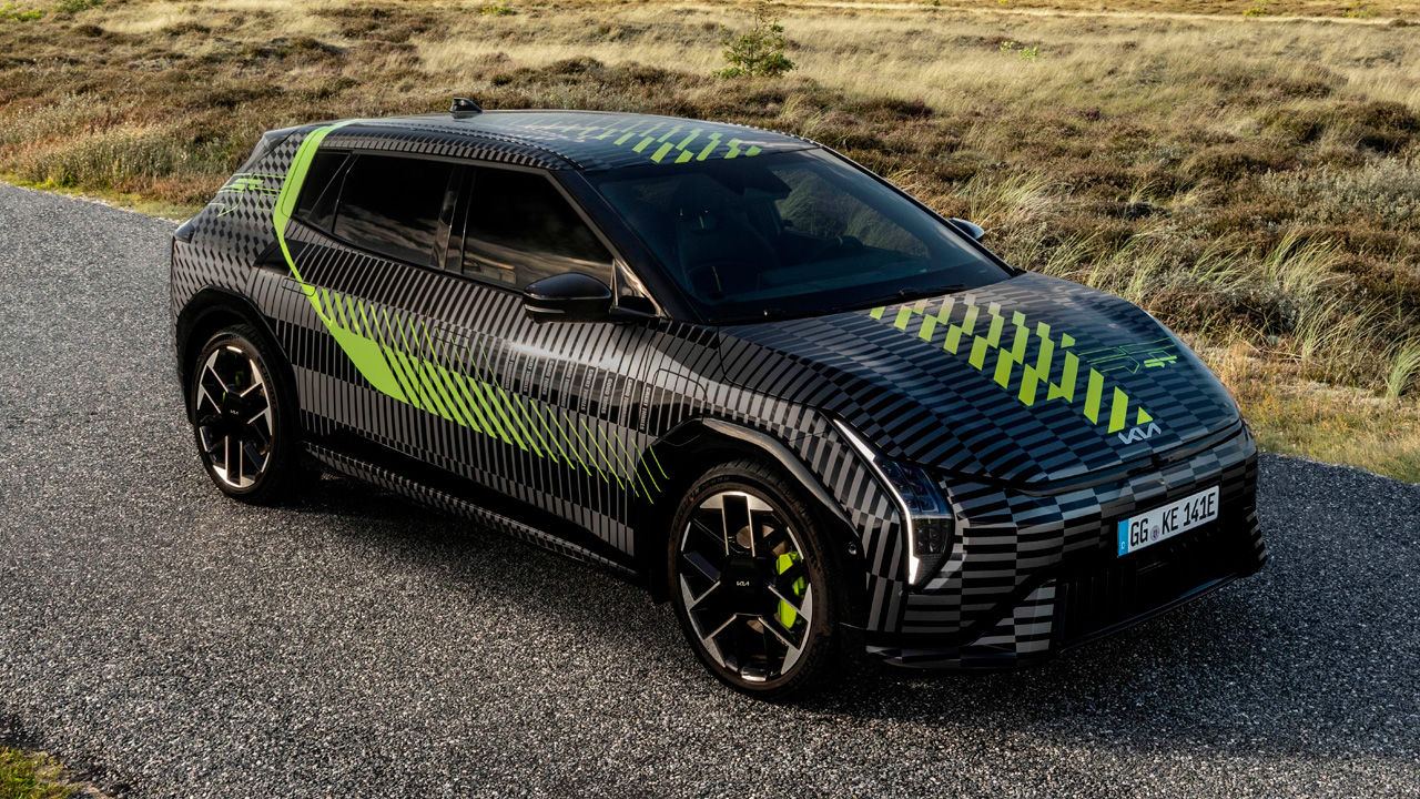 Kia EV4 GT 2026 tiene varios elementos que aumentan la potencia.