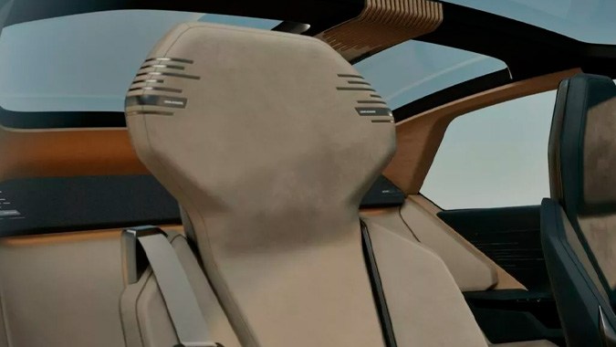 Lexus LS Coupe Concept tiene un interior espacioso y minimalista.